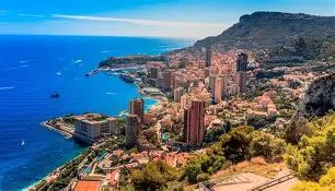 包含摩纳哥迎社区盾关键赛，清晨再遭质疑，管理层满意，更衣室氛围转暖的词条